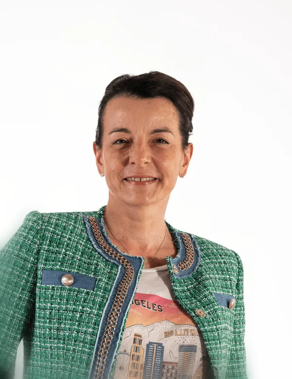 Caroline DELLOYE
